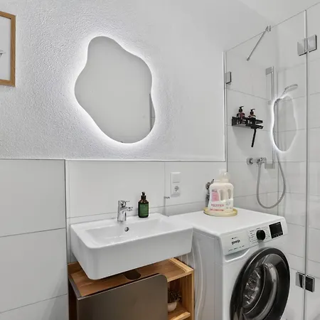 Design Mini No 9, Kueche, Parkplatz, Wifi By Balanced Daire Holzkirchen (Miesbach)